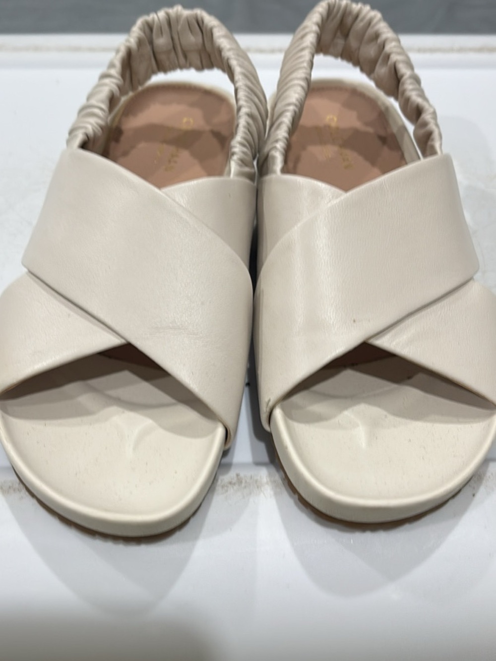 Cole Haan Women's Cream Cross-Over Elastic Back Sandals size 5B - Picture 6 of 7